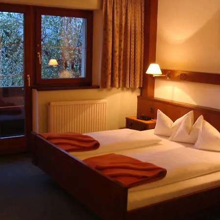 Готель Garni Schieferle 3*