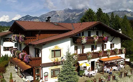 Готель Garni Schieferle Natters